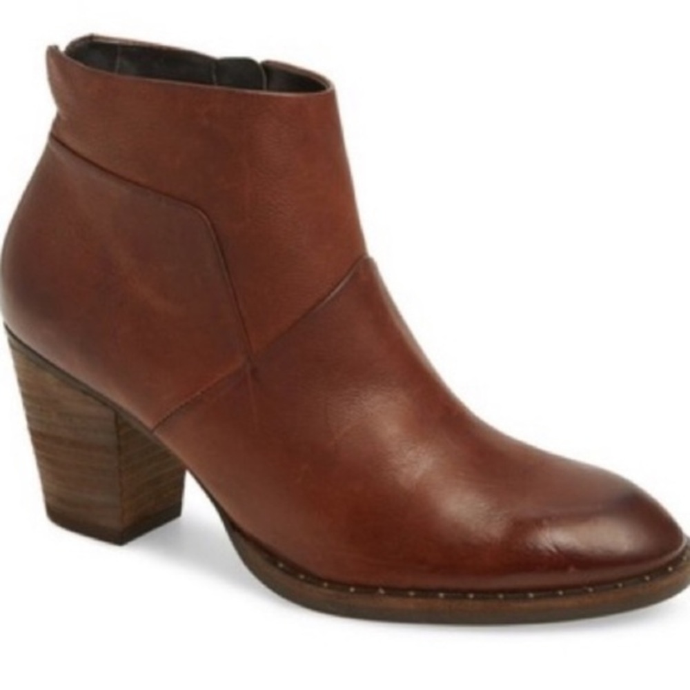 Paul Green Stella Stud Ankle Booties size 8